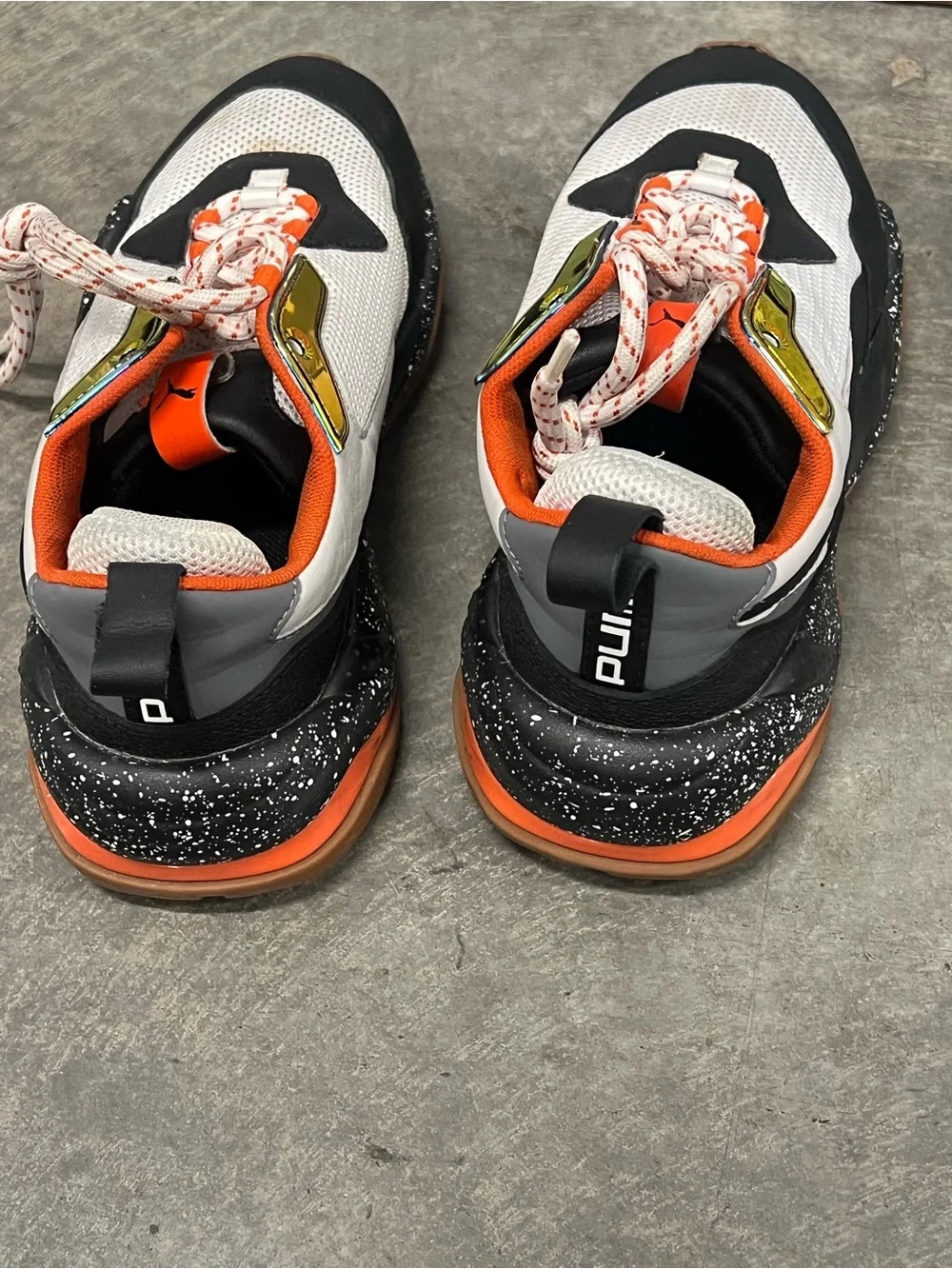 Puma Thunder Electric Jr. Sneakers White, Black, Mandarine Red Sz 5.5C excellent